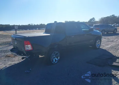 2020 Ram 1500 Big Horn 4X4 5'7 Box z USA, uszkodzony, nr VIN 1C6SRFFT0LN156363